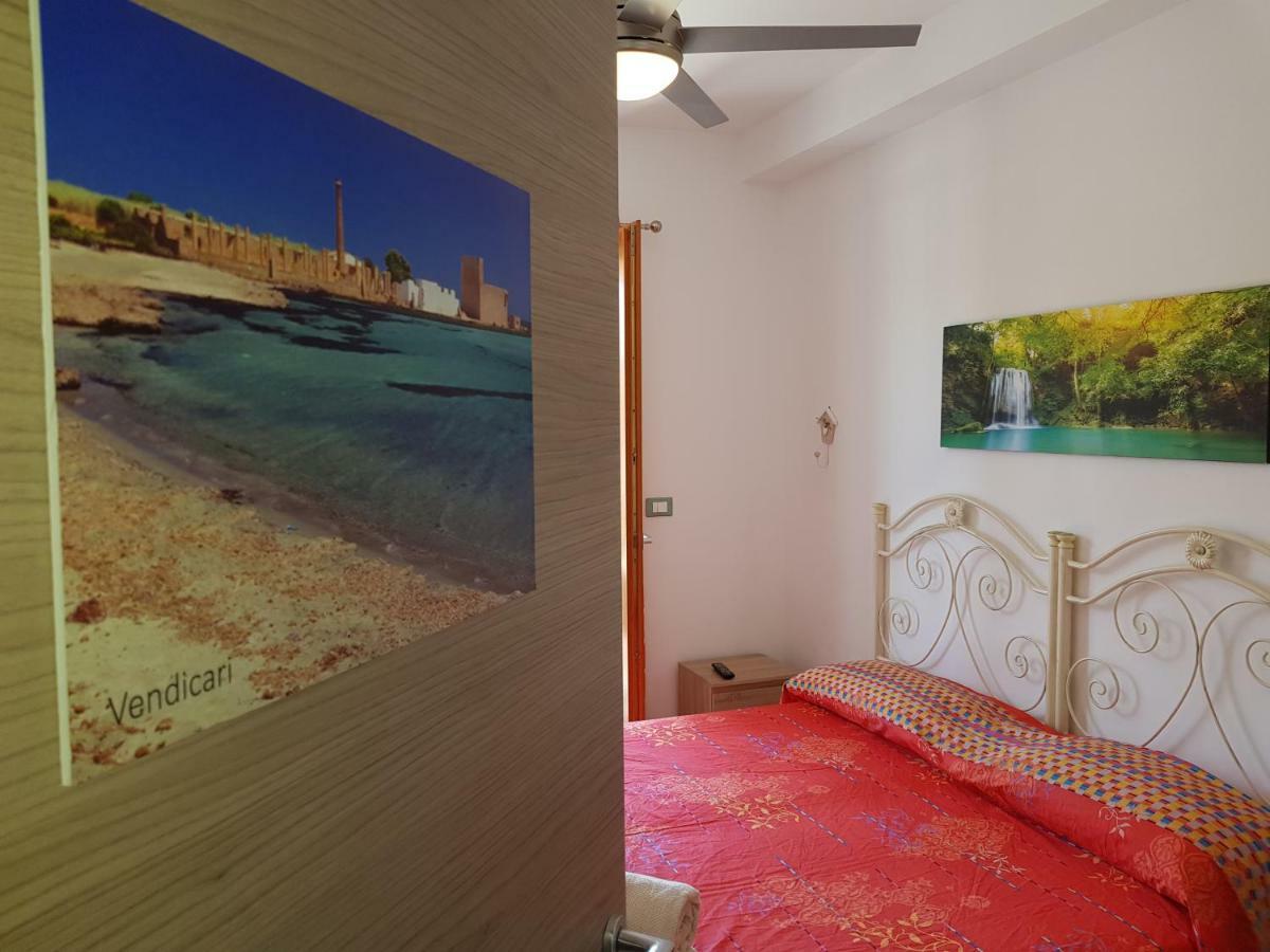 La Pietra Di Noto Hotel Eksteriør billede